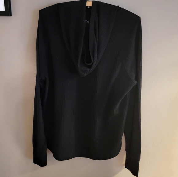 Lightweight black hooded pullover - Picture 8 of 9